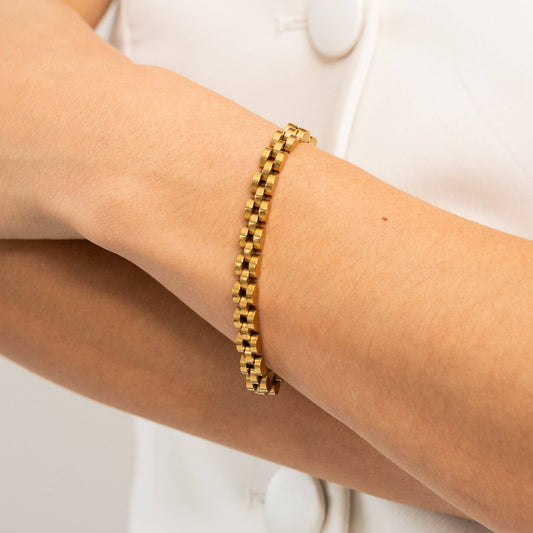 Dainty Royal Bracelet