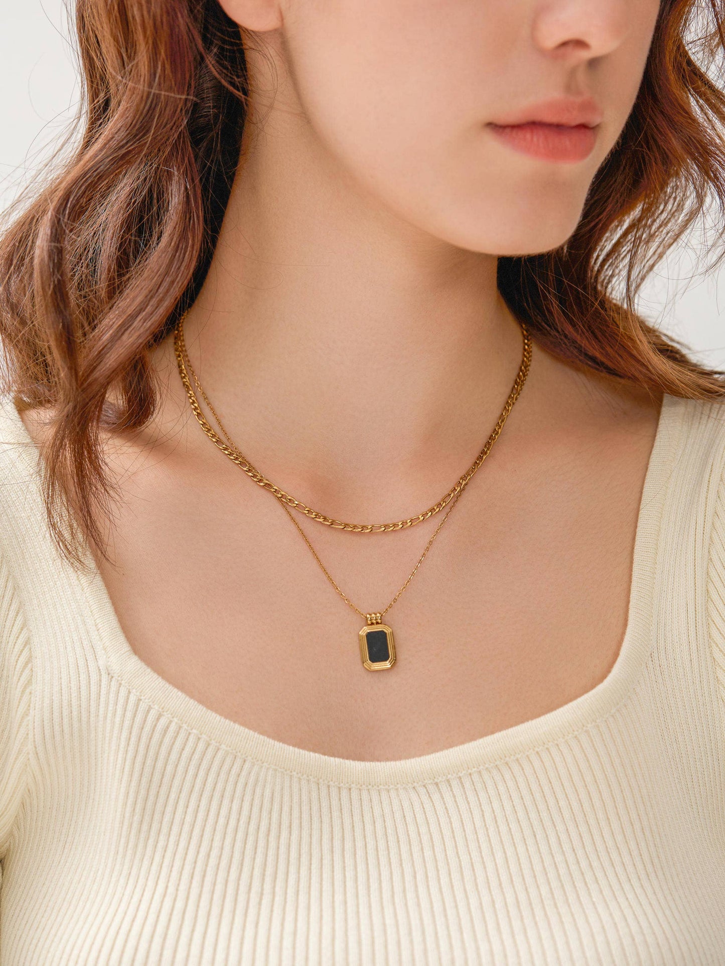 Mare Black Pendant Necklace